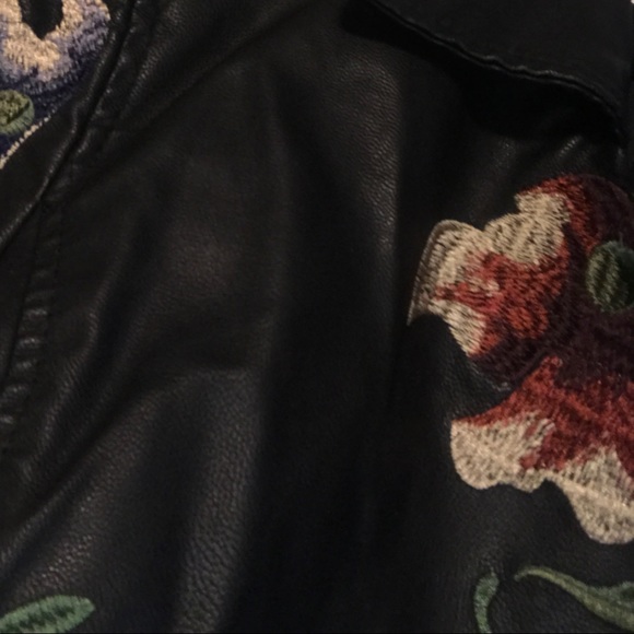 Embroidered leather jacket - Picture 5 of 5